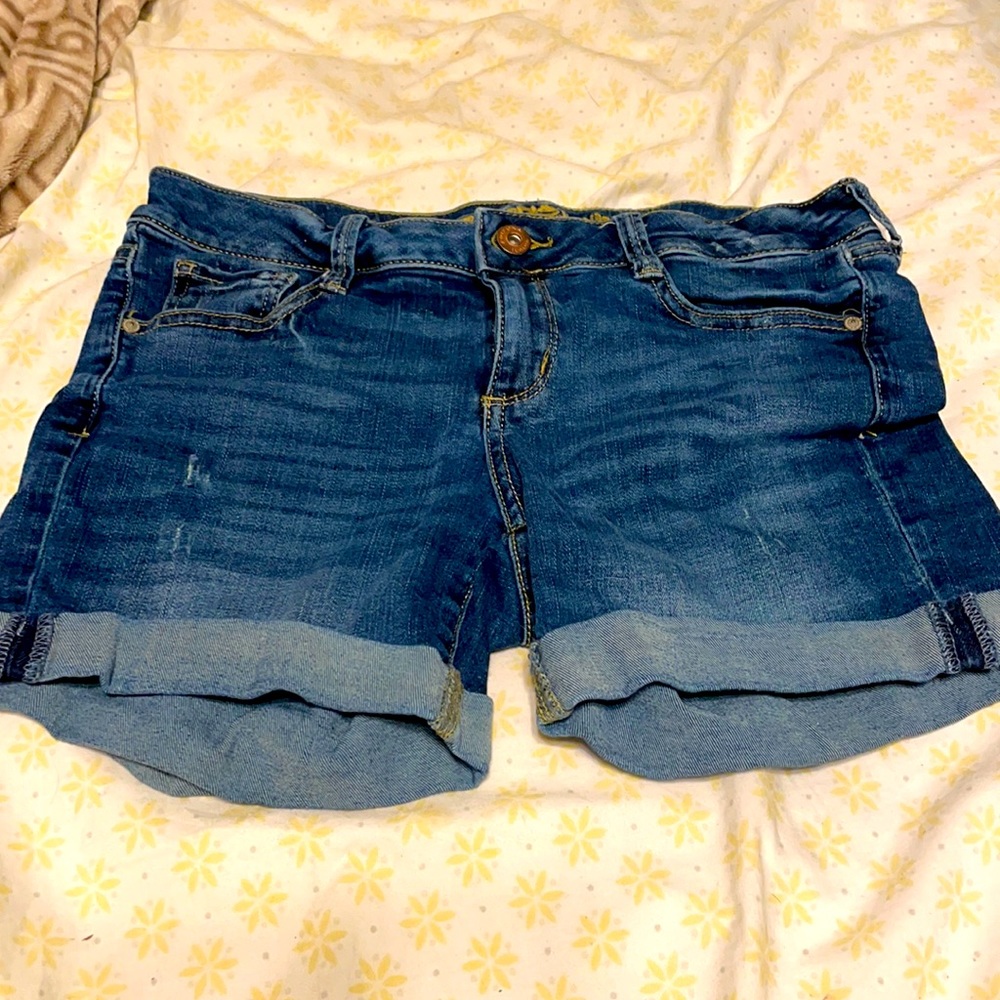 Cute little jean shorts goes with anything